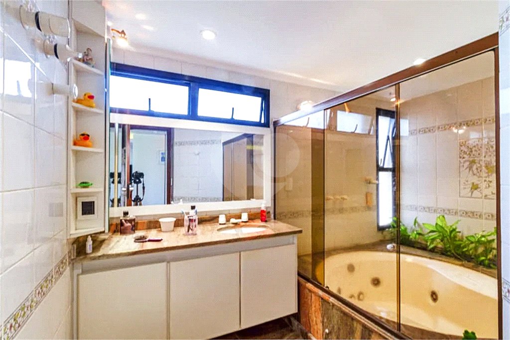 Apartamento à venda com 4 quartos, sendo 3 suítes, em Santana, São Paulo, SP