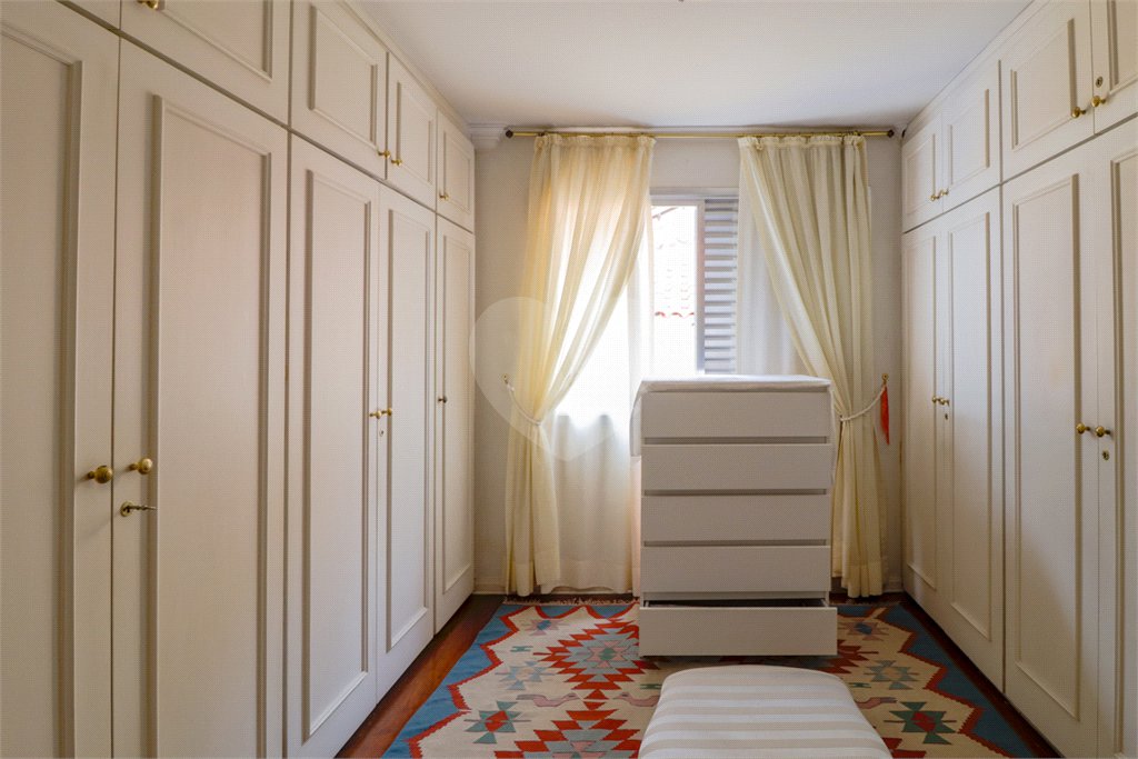 Casa à venda com 4 quartos, sendo 3 suítes, em Vila Sônia, São Paulo, SP