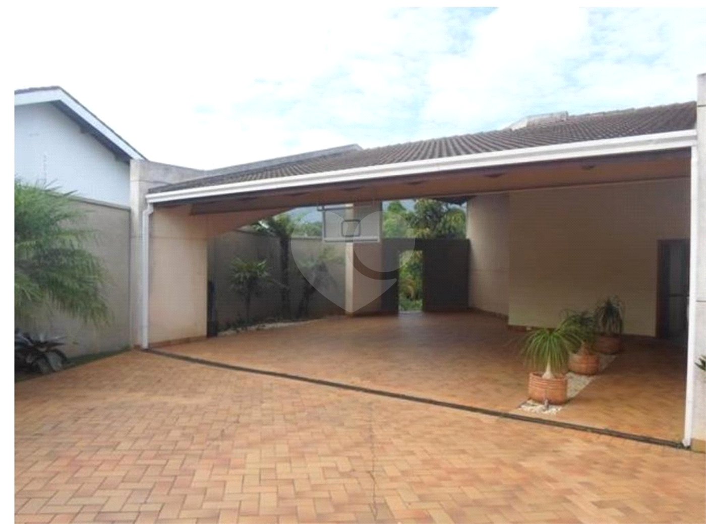 Casa à venda com 3 suítes em Nova Gardênia, Atibaia, SP