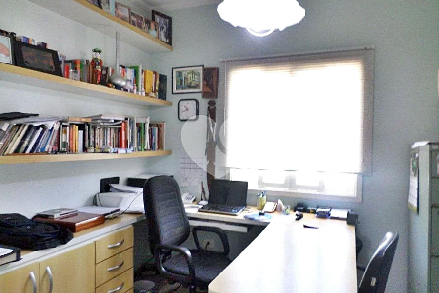 Casa à venda com 6 quartos, sendo 5 suítes,  no condomínio Conjunto Residencial Itaguaçu, São Paulo - SP