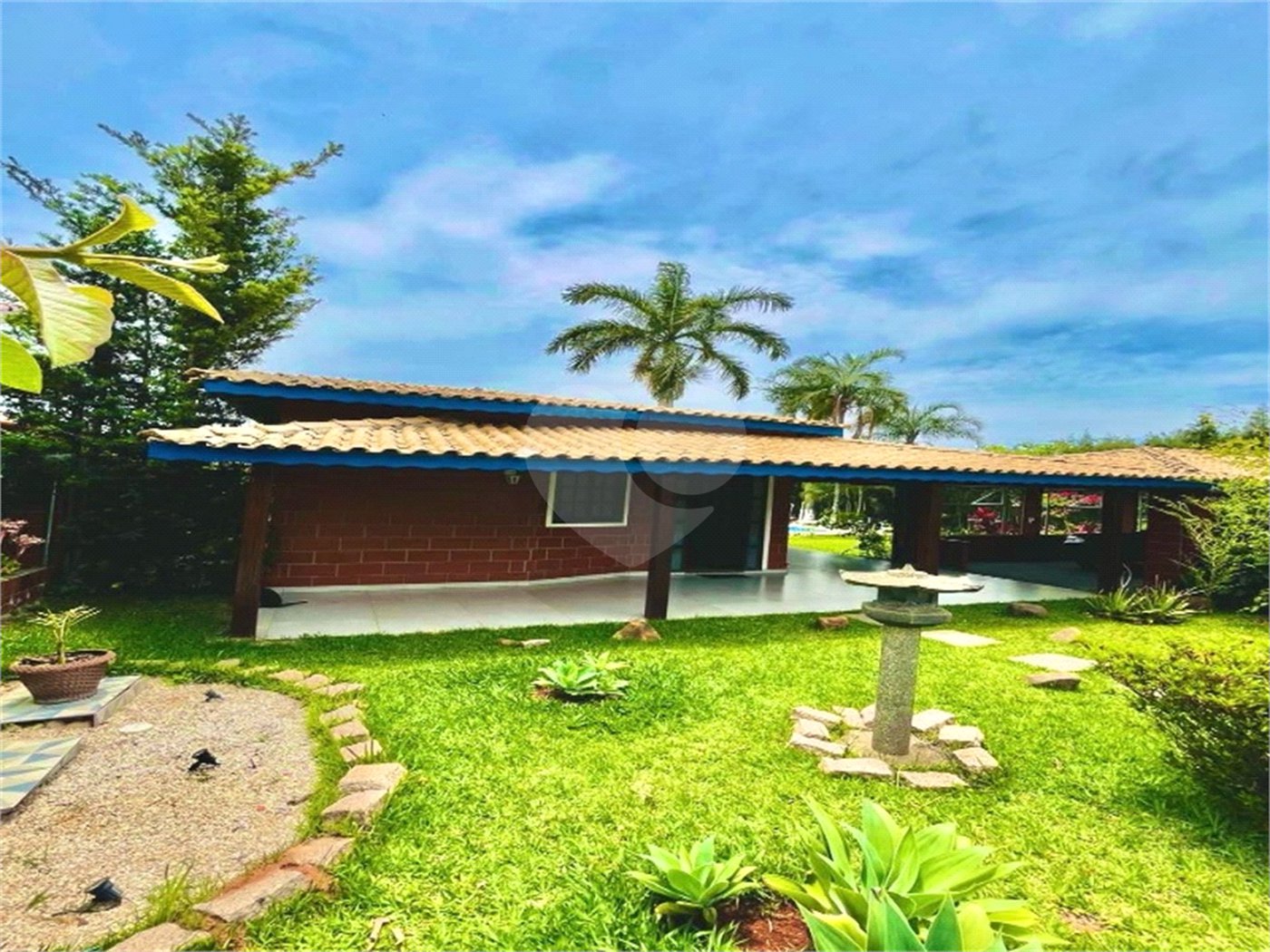 Casa à venda com 4 suítes no condomínio Vale do Lago, Sorocaba - SP