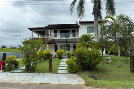 Casa à venda com 4 quartos, sendo 3 suítes, no condomínio Village da Serra, Araçoiaba da Serra - SP