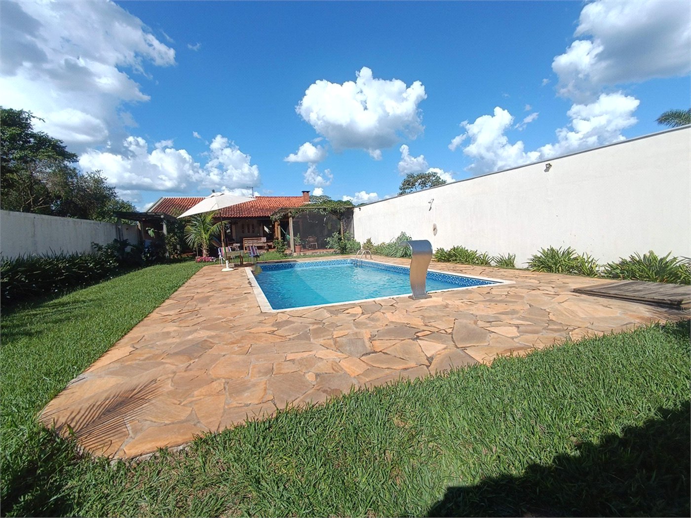 Chácara à venda com 3 quartos, sendo 1 suíte,  em Vila São Gonçalo, Itapetininga, SP