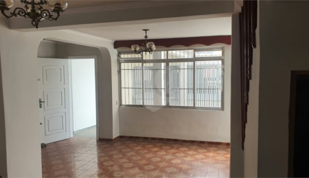 Sobrado à venda com 3 quartos em Vila Nilo, São Paulo, SP