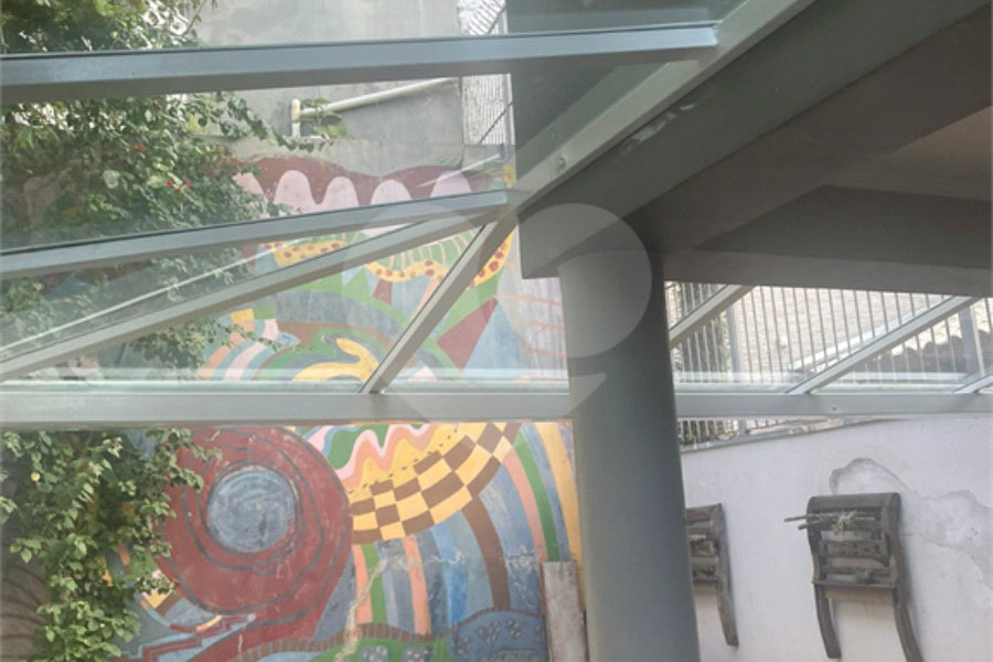 Sobrado à venda com 3 suítes em Horto, São Paulo, SP