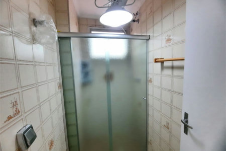 Apartamento com 2 dormitórios à venda na Enseada – 500 metros da praia