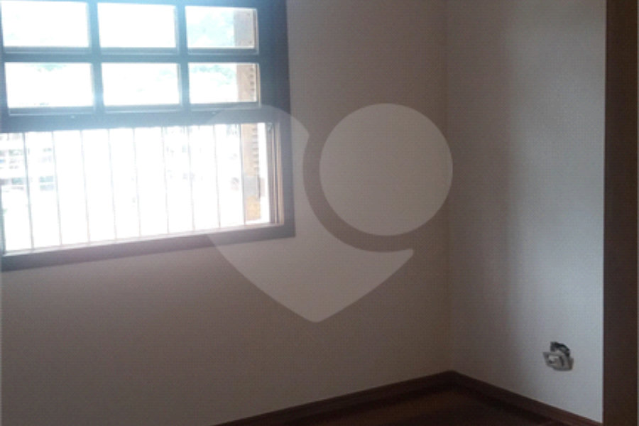Sobrado à venda com 3 quartos, sendo 1 suíte, em Horto, São Paulo, SP