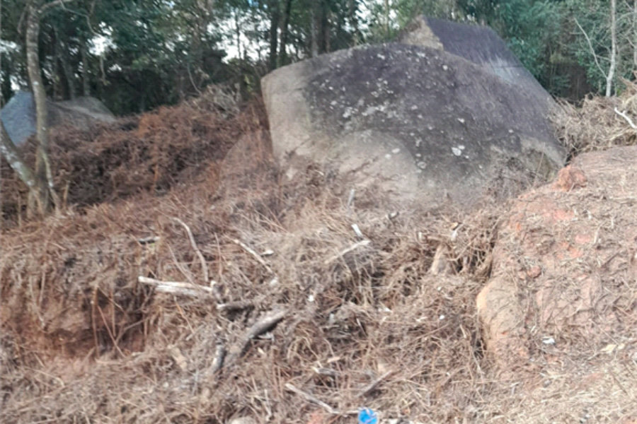 Terreno à venda no condomínio Itaguaçu da Cantareira, São Paulo - SP
