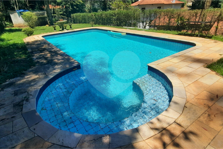 Casa à venda com 4 quartos, sendo 1 suíte, no condomínio Parque Imperial da Cantareira, Mairiporã - SP