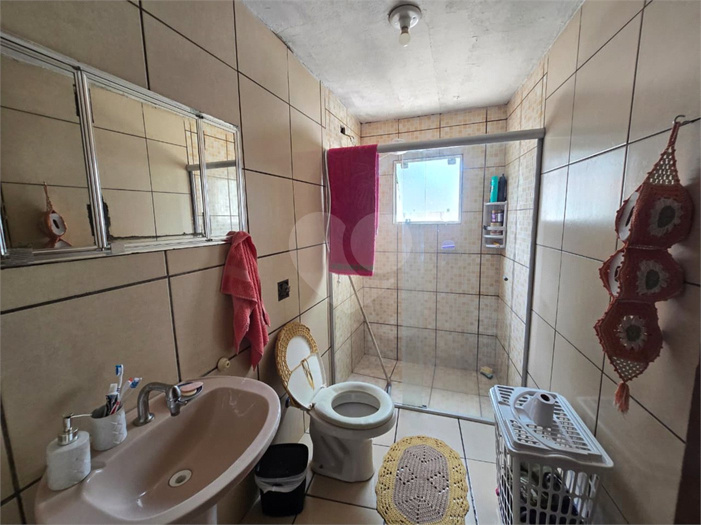 Casa à venda com 3 quartos, sendo 1 suíte, em Vila Maciel, Itapetininga, SP