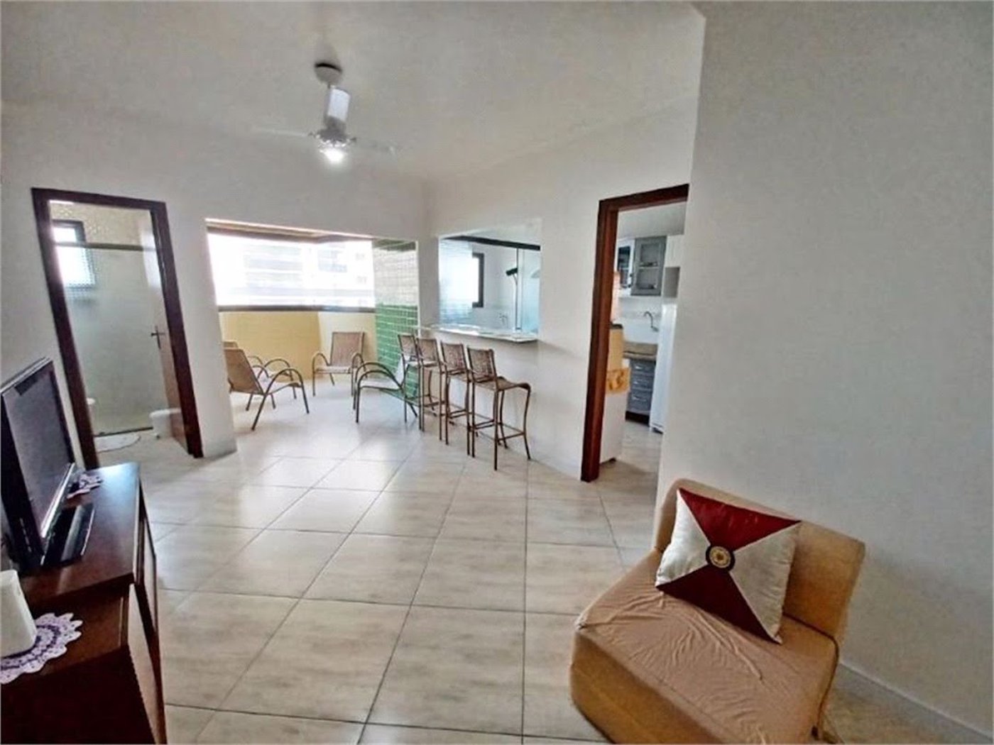 Apartamento Residencial à venda, Vila Guilhermina, Praia Grande - AP0254.