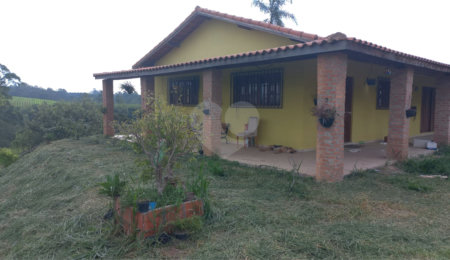 Chácara à venda com 4 quartos, sendo 1 suíte,  em Loteamento Quinta da Mata, Ibiúna, SP