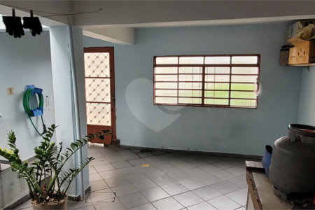 Sobrado à venda com 2 quartos em Cidade Líder, São Paulo, SP