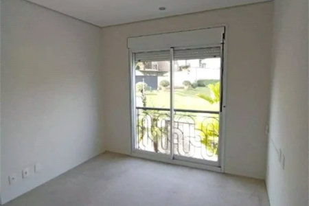 Casa à venda com 3 suítes no condomínio Solares Vila Europa, São Paulo - SP