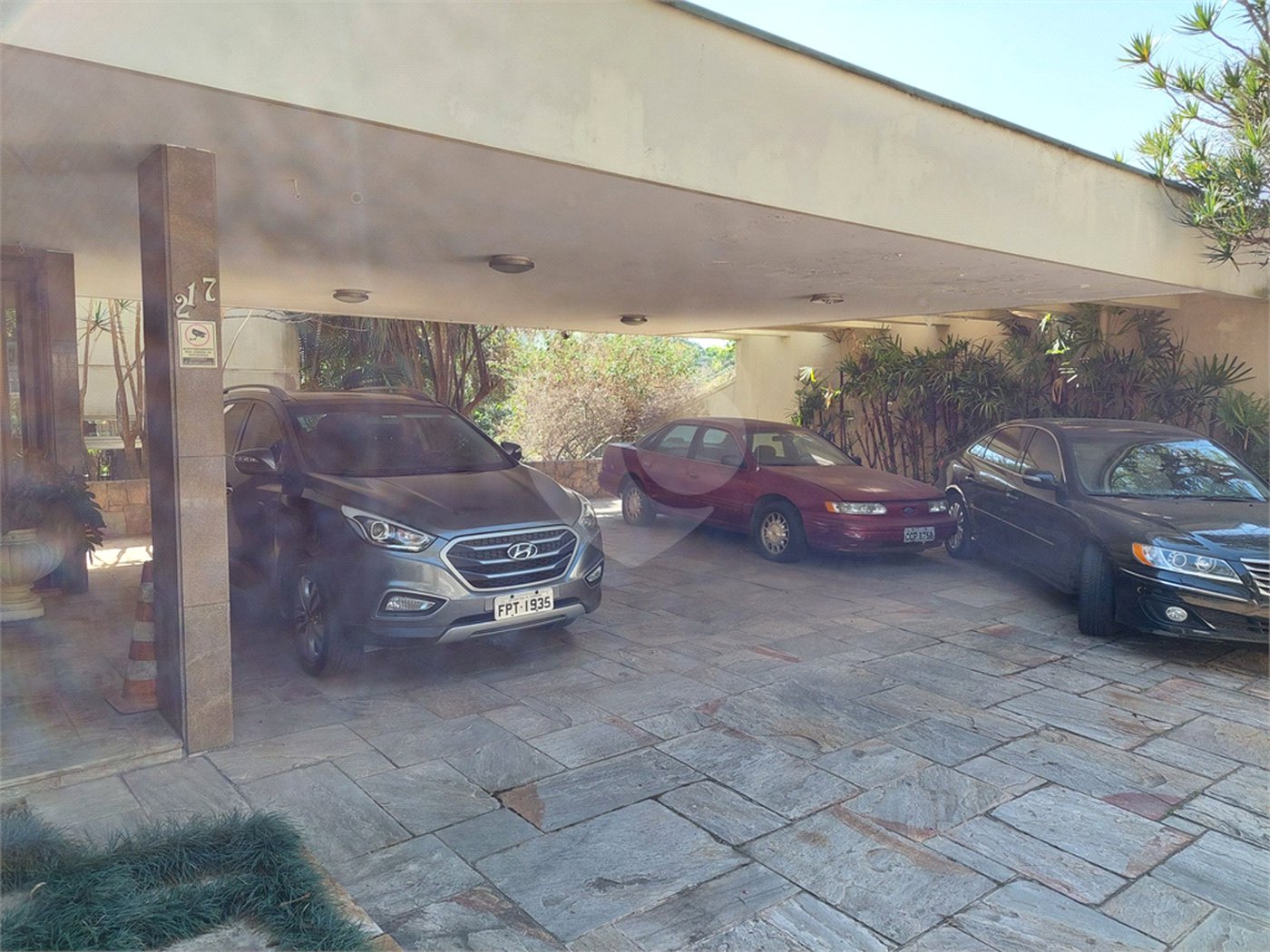 Casa à venda com 3 suítes em Jardim Leonor, São Paulo, SP