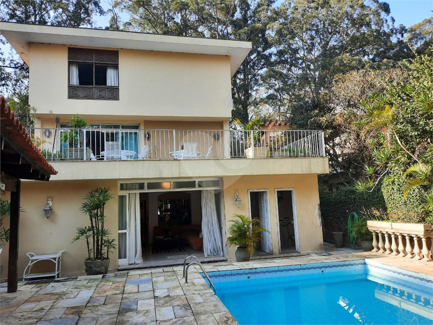 Sobrado à venda com 5 quartos, sendo 3 suítes, em Jardim Marajoara, São Paulo, SP