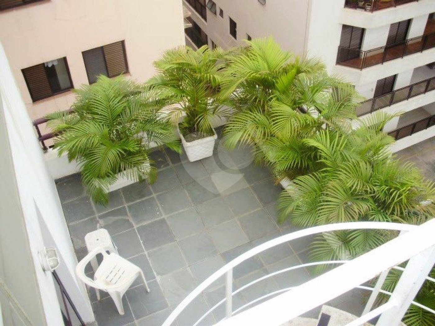 Duplex à venda com 2 quartos, sendo 1 suíte,  em Parque Enseada, Guarujá, SP