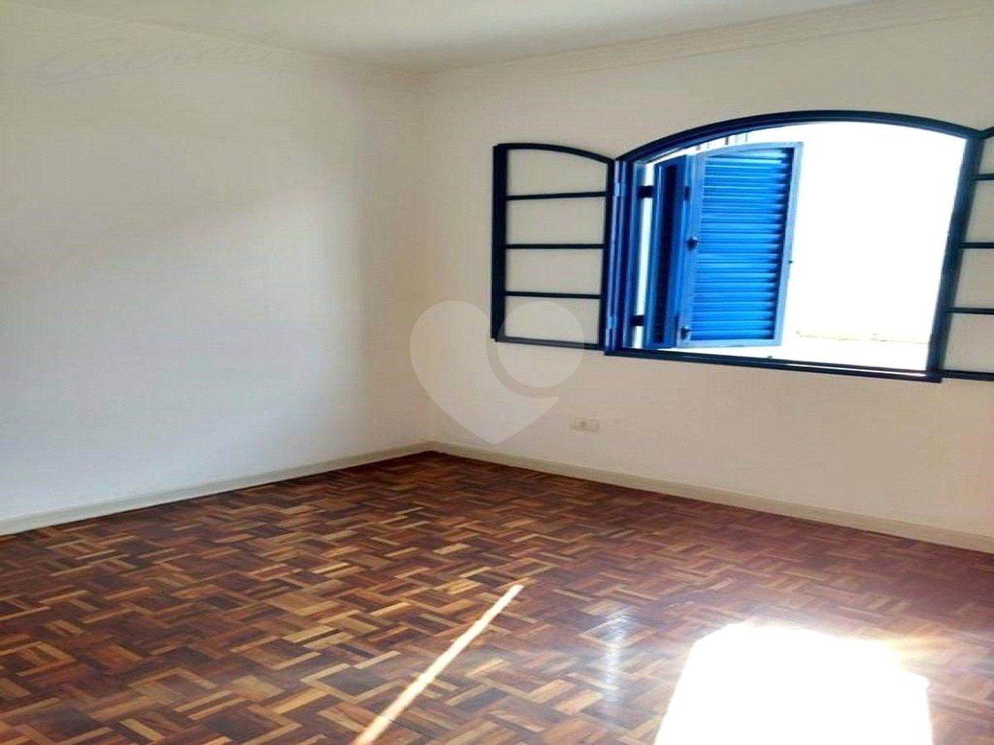 Casa à venda com 3 quartos, sendo 1 suíte,  em Jardim Rosa Maria, São Paulo, SP