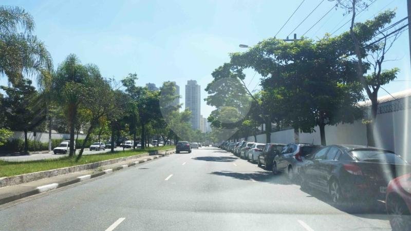 Casa à venda com 4 quartos em Campo Grande, São Paulo, SP