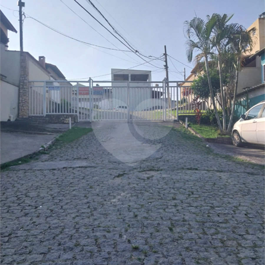 Terreno em Condomínio fechado no Bairro Amazonas