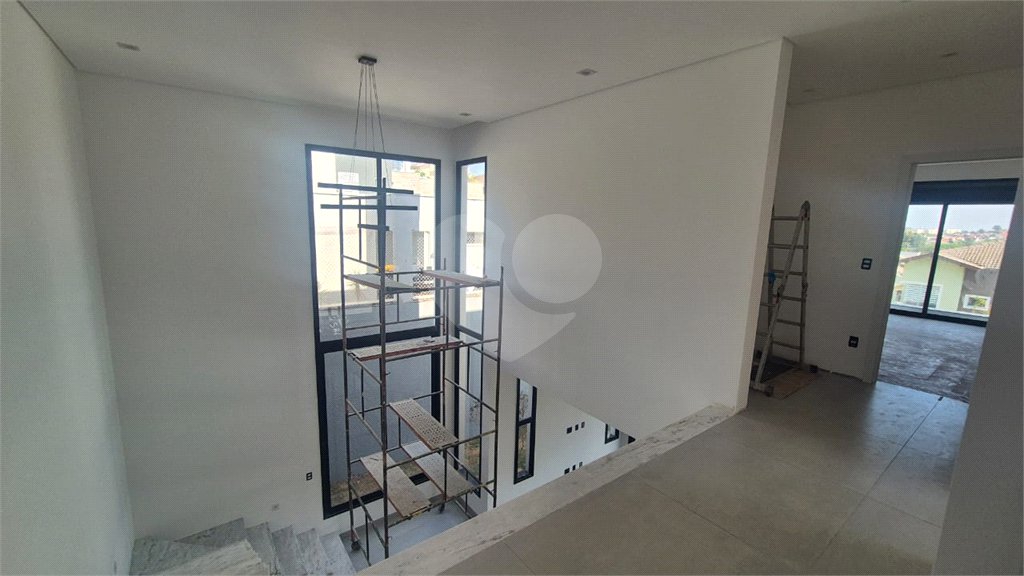 Casa à venda com 3 suítes no condomínio Recanto dos Paturis, Vinhedo - SP