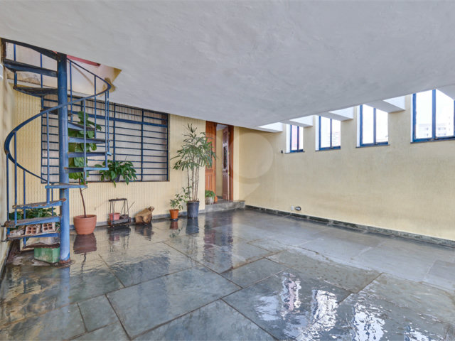 Sobrado à venda com 3 quartos, sendo 2 suítes,  em Vila Mascote, São Paulo, SP
