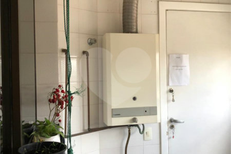 Apartamento à venda com 3 quartos, sendo 1 suíte, em Vila Azevedo, São Paulo, SP