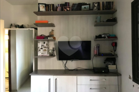 Apartamento à venda com 4 quartos, sendo 2 suítes, em Vila Olímpia, São Paulo, SP