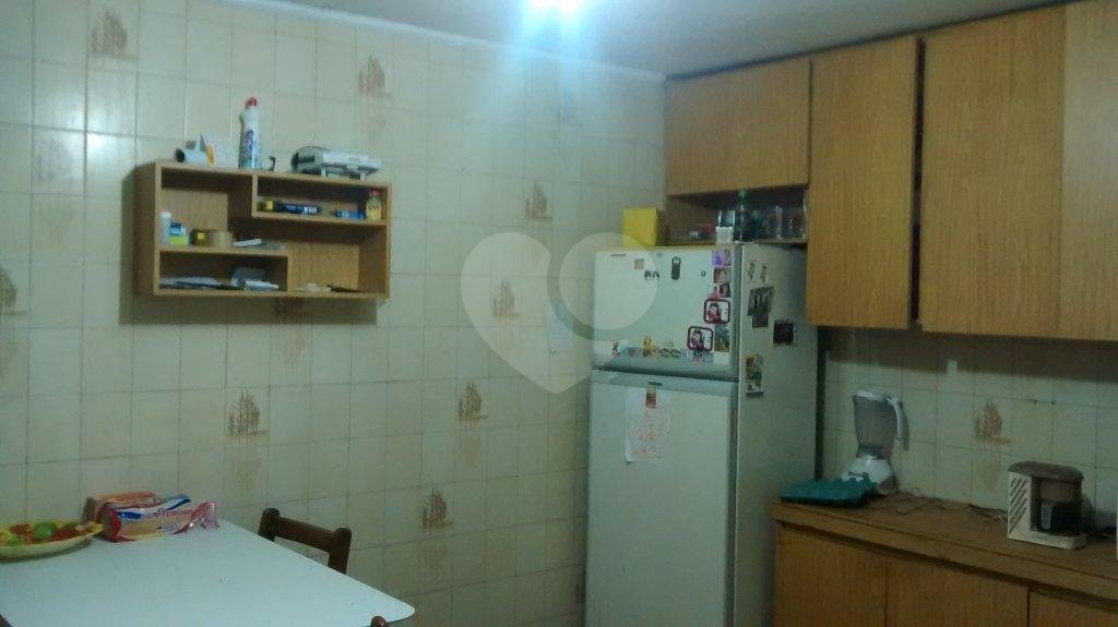Casa à venda com 6 quartos, sendo 2 suítes,  no condomínio Doutor Francisco Ranieri, São Paulo - SP