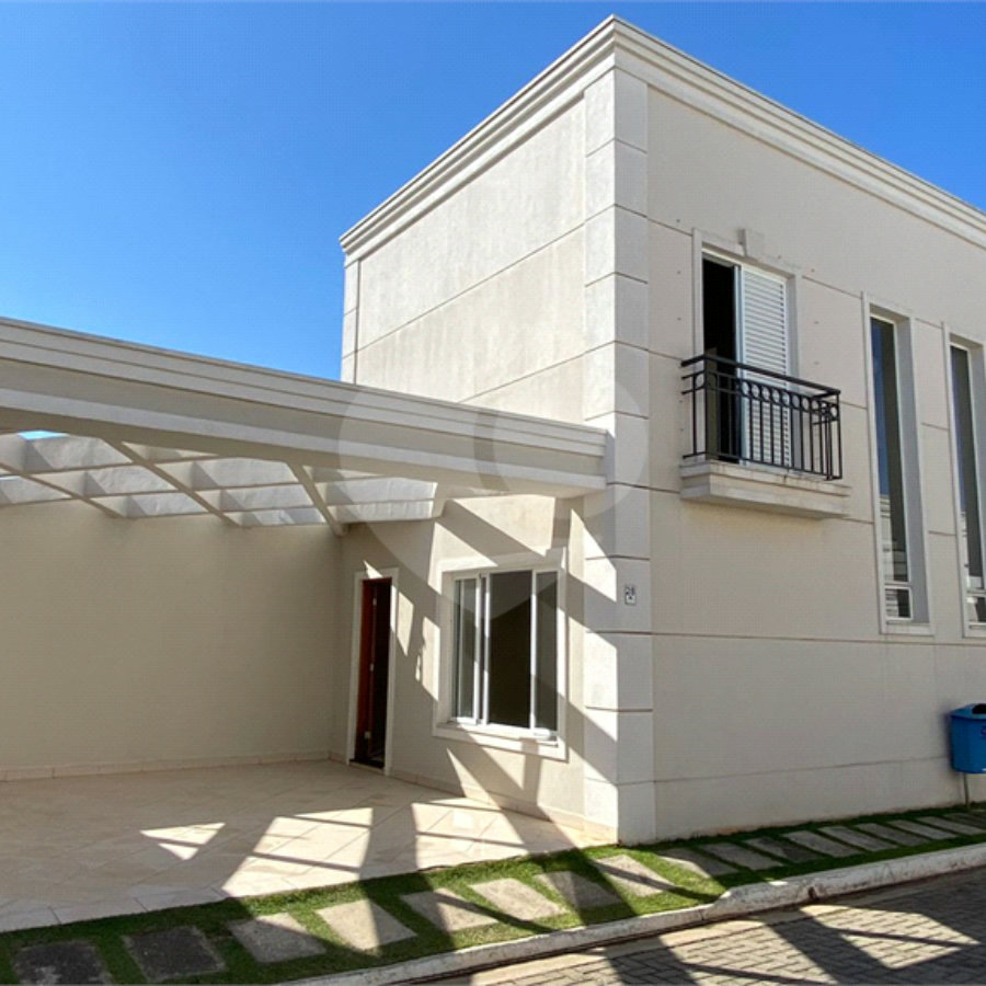 Casa à venda com 3 quartos, sendo 1 suíte, no condomínio Residencial Belle Ville Itaycy, Indaiatuba - SP