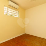 Sobrado à venda com 3 quartos, sendo 1 suíte, em Vila Olímpia, São Paulo, SP