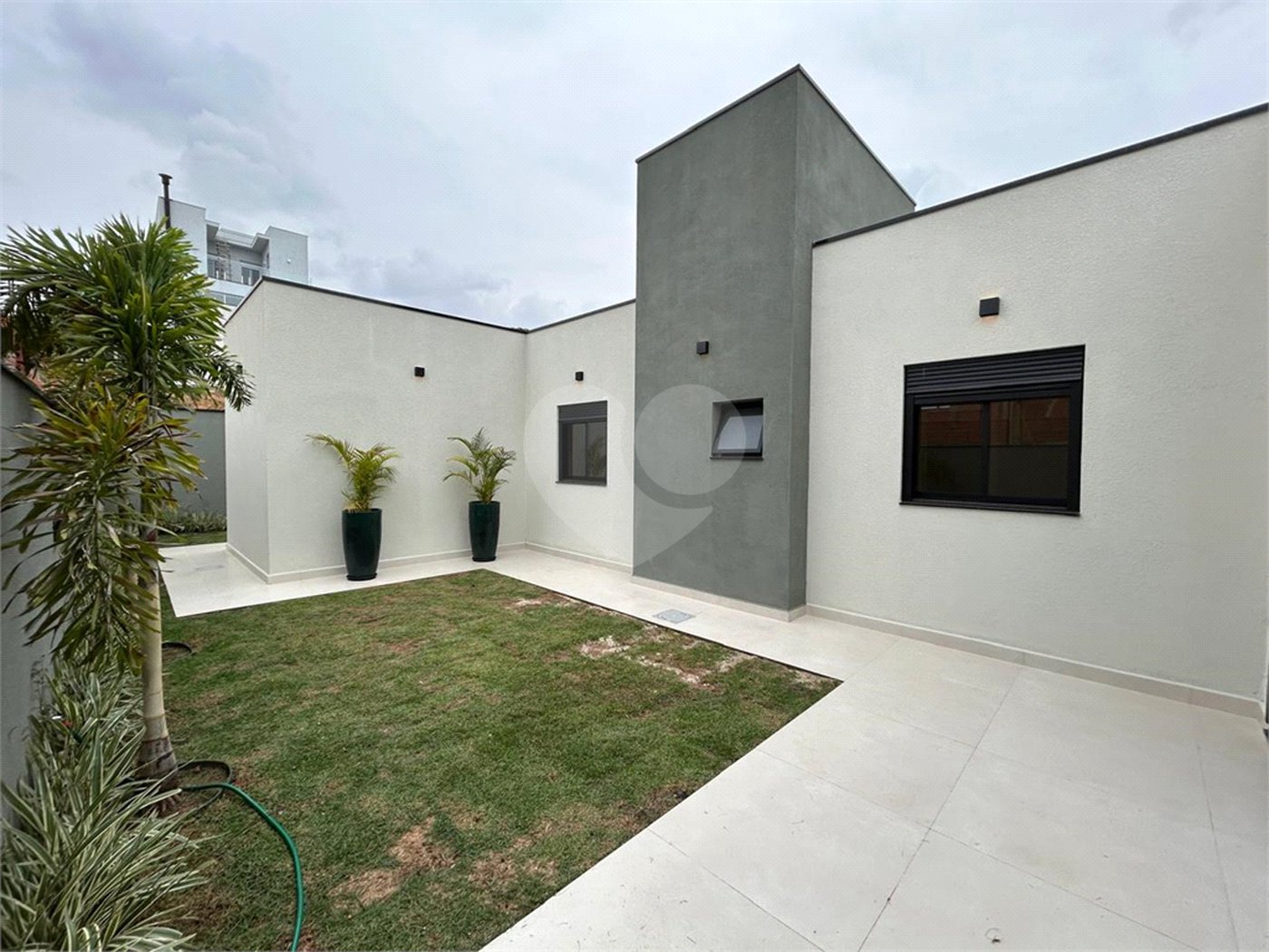 Casa à venda com 3 suítes no condomínio Helena Maria, Sorocaba - SP