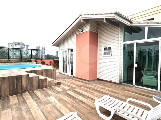 Cobertura à venda com 4 quartos, sendo 3 suítes,  em Alto da Boa Vista, São Paulo, SP
