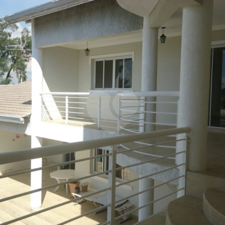 Casa à venda com 6 quartos, sendo 4 suítes,  no condomínio Monte Belo, Salto - SP
