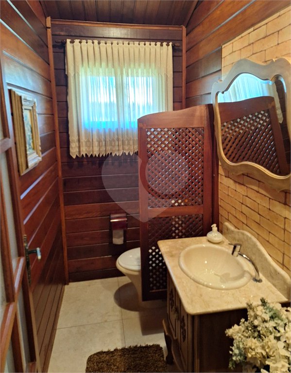Casa em condomínio à venda com 4 quartos, sendo 2 suítes, no Centro, Bom Jesus dos Perdões, SP