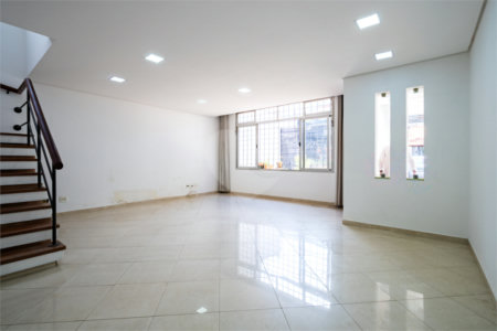 Casa de Vila à venda com 3 quartos, sendo 2 suítes, em Campo Belo, São Paulo, SP