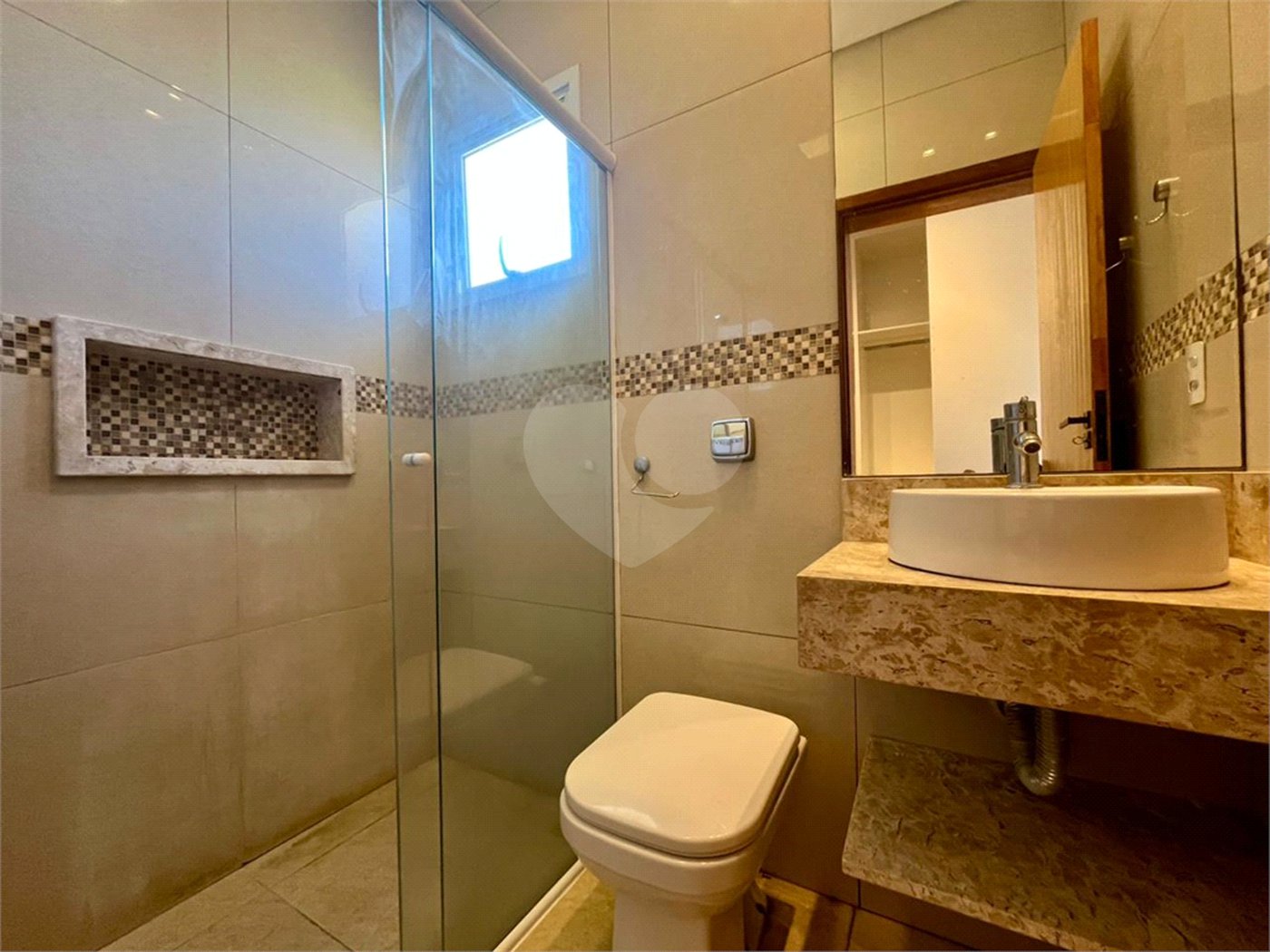 Casa à venda com 3 suítes no condomínio Campos do Conde, Sorocaba - SP