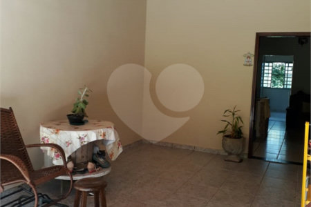 Chácara à venda com 4 quartos, sendo 1 suíte,  em Chácaras Polozzi, Louveira, SP