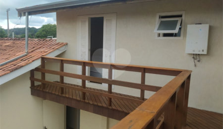Casa à venda com 4 quartos, sendo 2 suítes,  em Jardim Caparelli (mailasqui), São Roque, SP