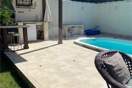 Casa em condomínio à venda com 3 quartos, sendo 2 suítes, em Caravelas, Armação dos Búzios, RJ
