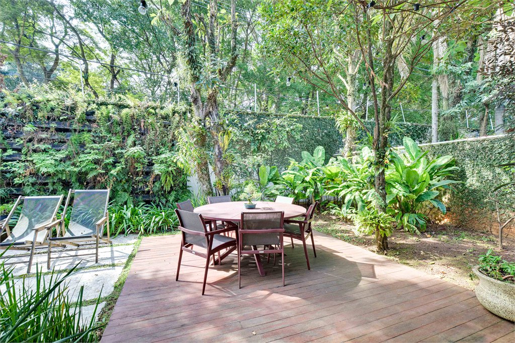 Casa à venda com 3 suítes no condomínio Parc Vignoble, São Paulo - SP