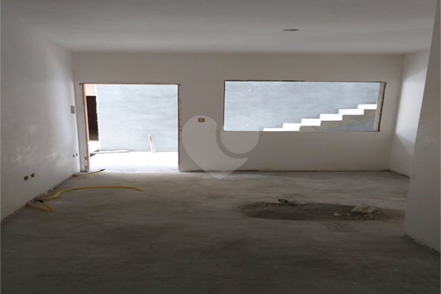 Casa à venda com 2 quartos no condomínio Residencial Vitória, São Paulo - SP