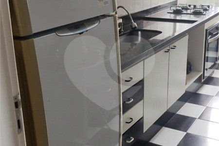 Apartamento à venda com 3 quartos, sendo 1 suíte,  em Campo Grande, São Paulo, SP