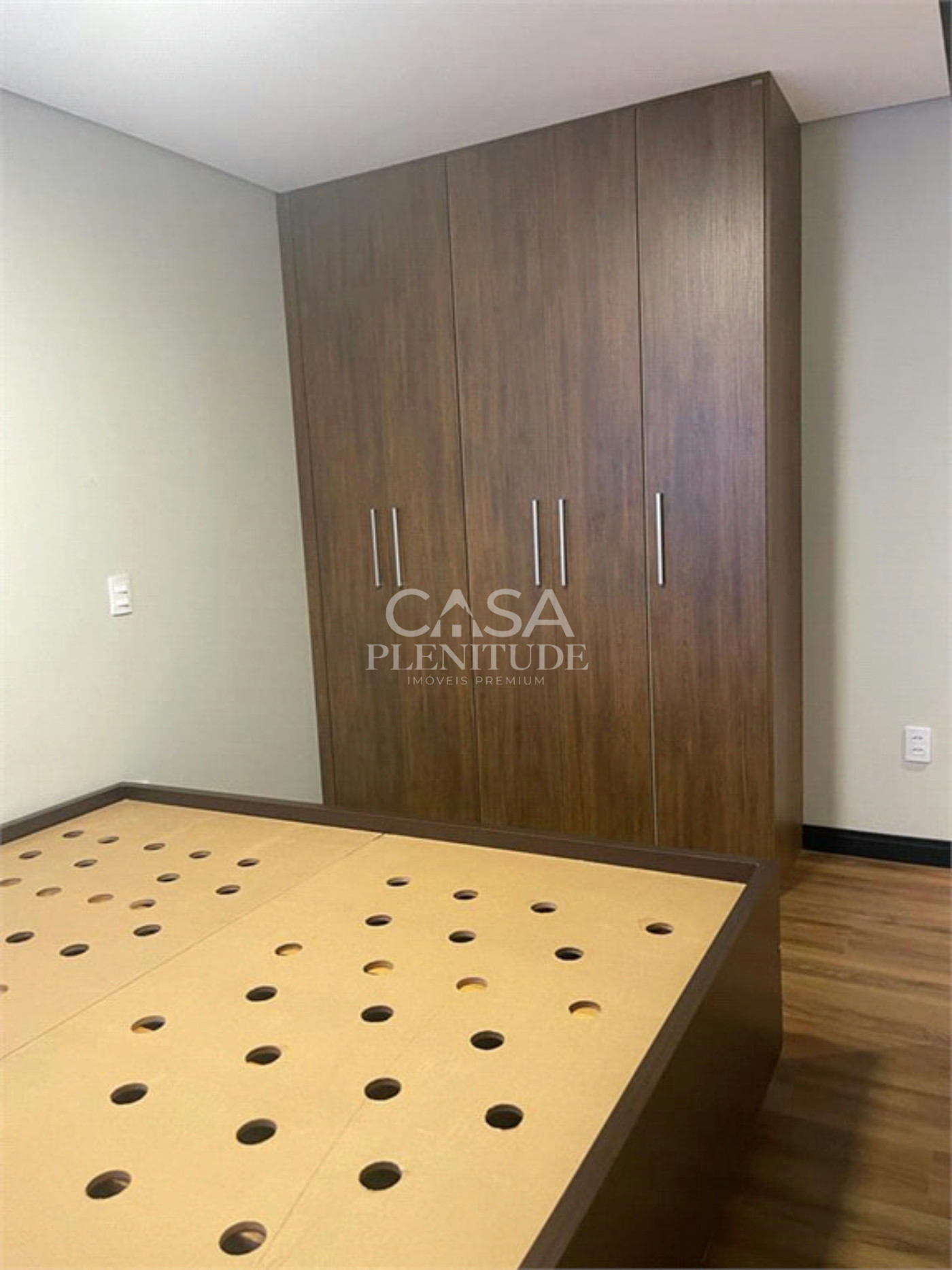 Terreno em condomínio à venda com 3 suítes em Chácaras Residenciais Santa Maria, Votorantim, SP