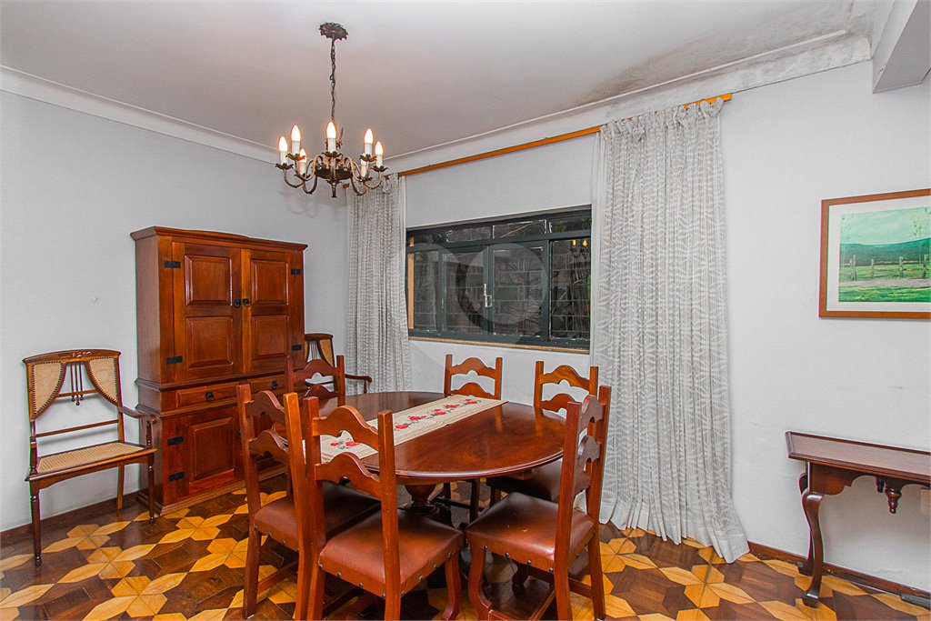 Sobrado à venda com 5 quartos em Vila Mariana, São Paulo, SP