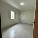 Casa à venda com 3 quartos, sendo 1 suíte, no condomínio Bella Vita, Atibaia - SP