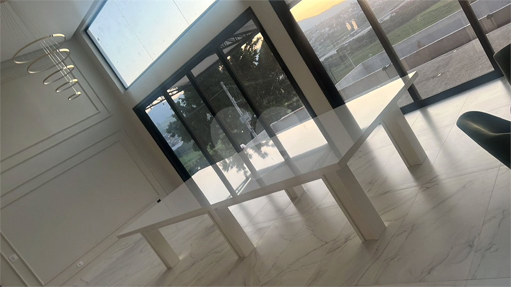 Casa à venda com 3 quartos, sendo 2 suítes,  no condomínio Residencial Alto da Floresta, Bom Jesus dos Perdões - SP