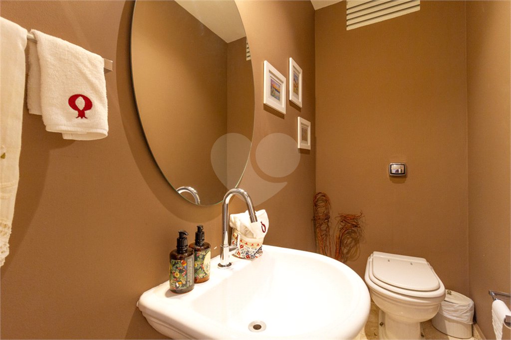 Apartamento à venda com 3 quartos, sendo 1 suíte, em Santa Cecília, São Paulo, SP
