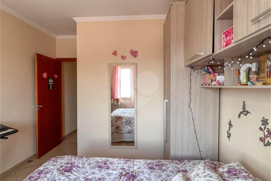 Sobrado à venda com 3 quartos, sendo 1 suíte, em Vila Mangalot, São Paulo, SP