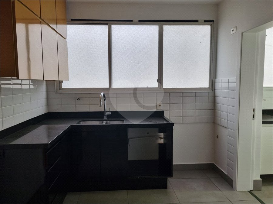 Apartamento à venda com 3 quartos, sendo 1 suíte, em Jardim América, São Paulo, SP